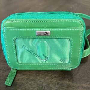 WALLETBE LEATHER MINI WALLET/CARD HOLDER CROSSBODY OR WRISTLET GREEN PURSE